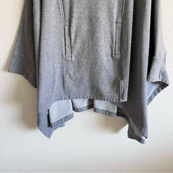 UGG Pichot Poncho - Picture 4 of 14